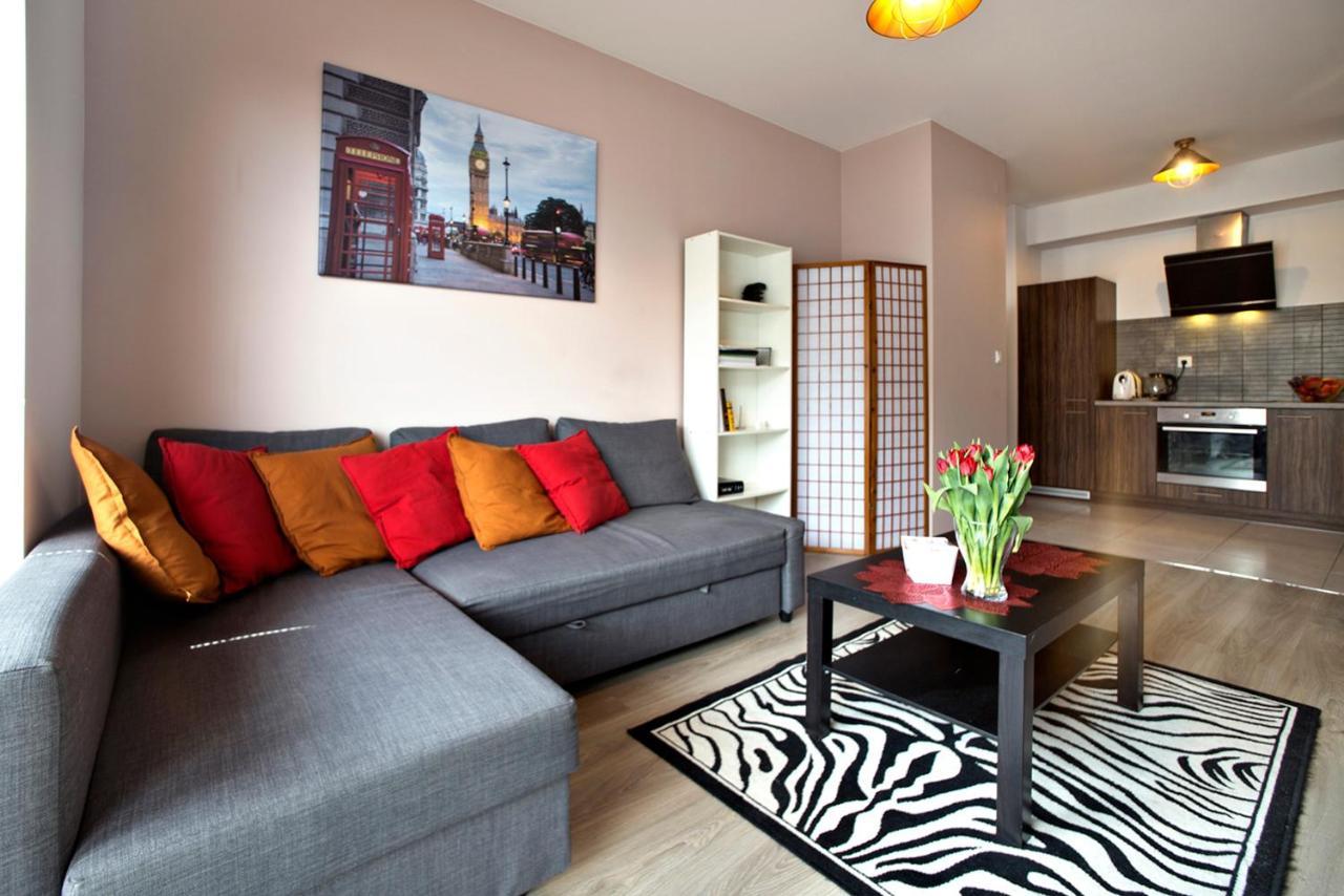 Airport Okecie Klobucka P&O Serviced Apartments Warszawa Eksteriør bilde