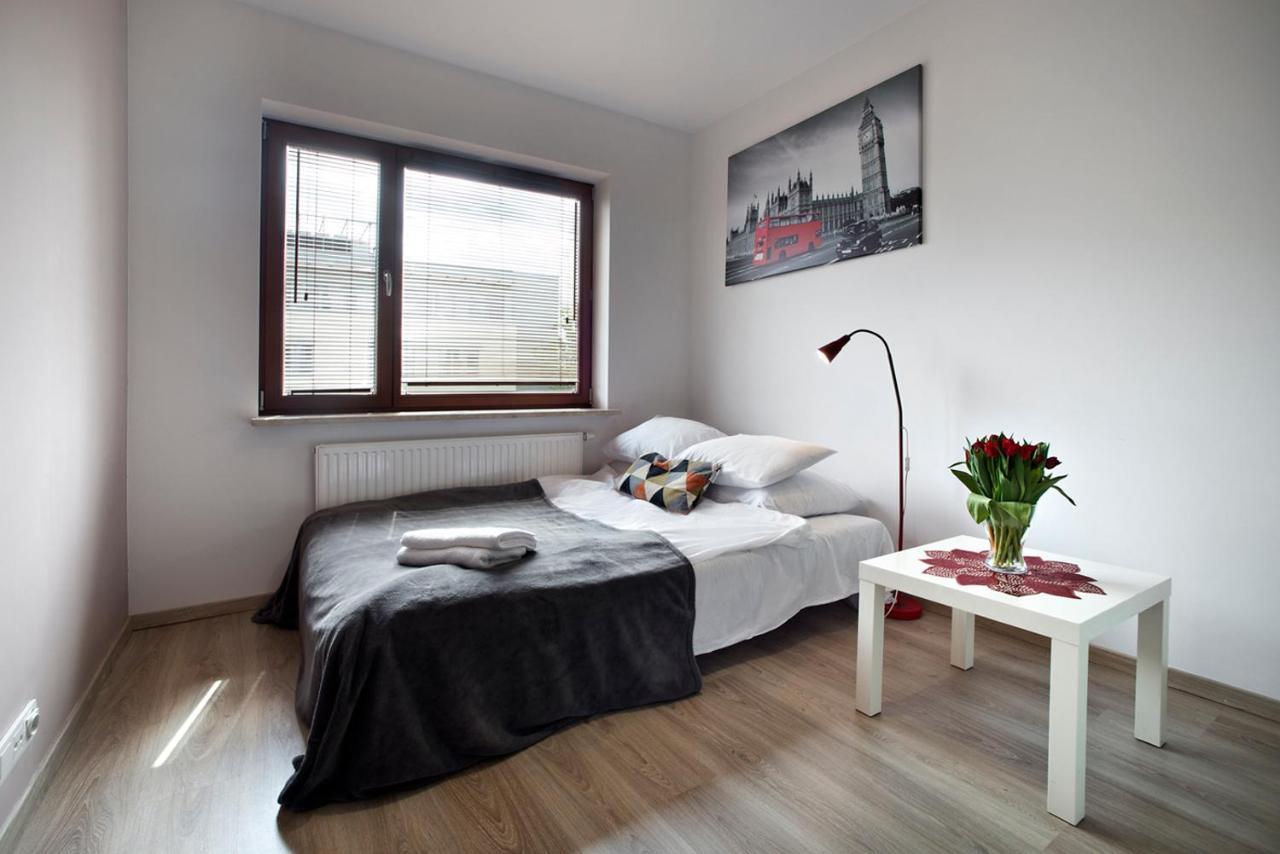 Airport Okecie Klobucka P&O Serviced Apartments Warszawa Eksteriør bilde