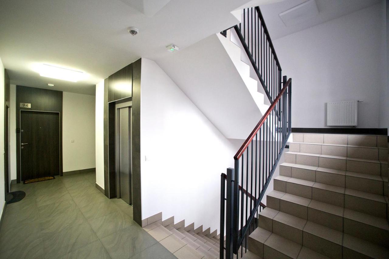 Airport Okecie Klobucka P&O Serviced Apartments Warszawa Eksteriør bilde
